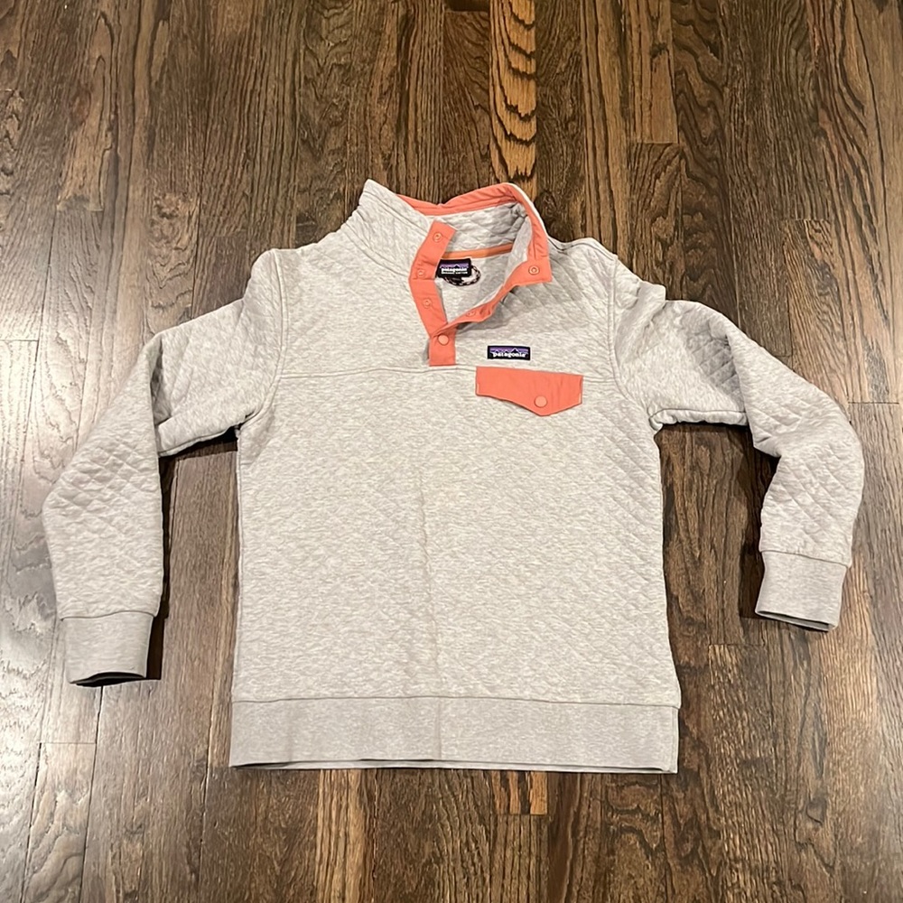 Women’s Patagonia pullover